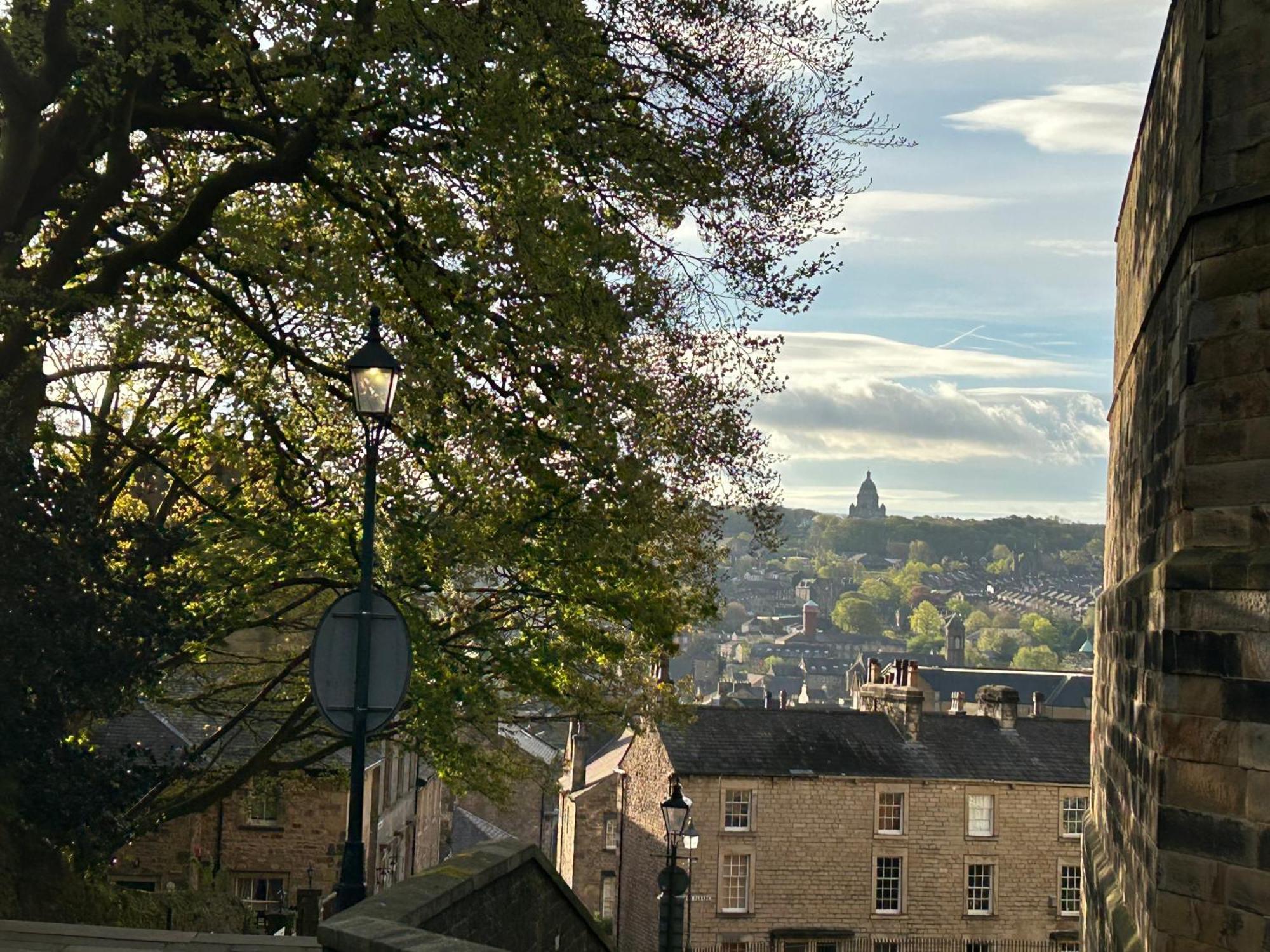 Secret Suites Lancaster Eksteriør billede